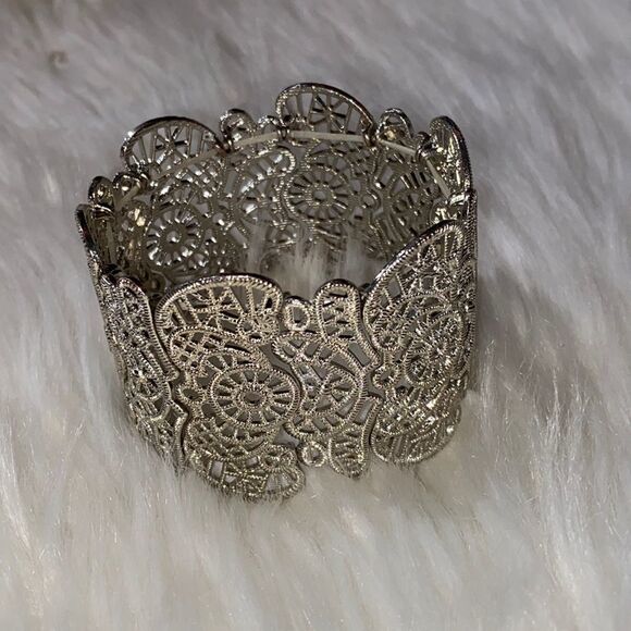 New Bohemian Lace Cuff Stretchy Filigree Bracelet - Picture 1 of 5